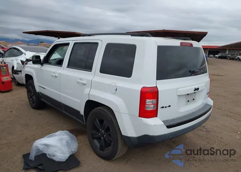 2015 Jeep Patriot Altitude Edition z USA, uszkodzony, nr VIN 1C4NJRBB1FD347635